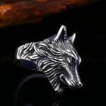 bague acier tete de loup joaillerie homme unique roas250 370 1