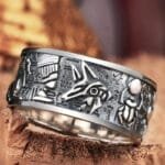 Bague Argent Hiéroglyphe égyptien Unique - Affirmez Votre Style