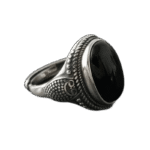 bague argent onyx bijou impressionnant aux vertus mysterieuses redimensionnable roas400 694 1