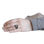 bague chevaliere avec face ronde boussole roas400 405 1