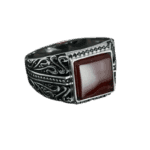 Bague Chevalière En Argent Avec Pierre Carrée D’agate Rouge