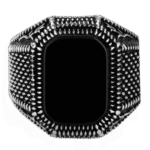 bague chevaliere homme argent rectangulaire sertie dune pierre onyx roas300 842 1
