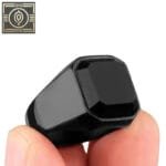 Bague Chevalière Homme En Acier: Face Carrée Noire - Noir / 54.4 Mm