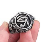 Bague Chevalière œil D’horus En Acier: Symboles Protecteurs!