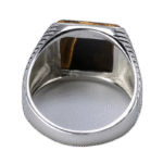 bague chevaliere tigre carree puissance et luxe vintage roas300 558 1