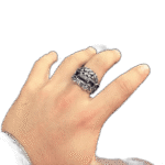 bague chevaliere unique porte bonheur et protection redimensionnable roas400 652 1