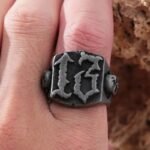 bague chevaliere vendredi 13 style unique inspire de la pop culture roas250 975 1