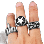 bague doigt dhonneur affirmez votre individualite roas200 592 1