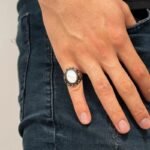 bague en argent avec pierre nacree blanche un chef doeuvre vintage roas400 198 1