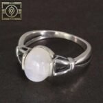 bague en argent femme avec pierre de lune ovale 54 4 mm roas300 944 1