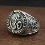 bague en argent homme motif om bouddhiste roas400 916 1