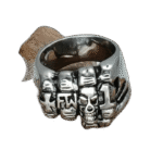 bague homme en acier inoxydable tete de mort poing roas250 281 1
