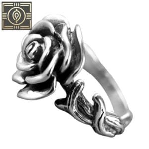 La Bague Fleur Argent: élégance Et Féminité Sublimées - Redimensionnable